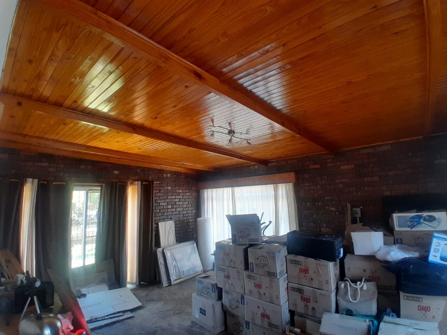To Let 4 Bedroom Property for Rent in Kuruman Northern Cape